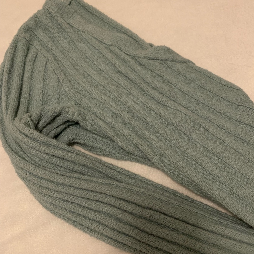Hollister blue crossover sweater - Picture 3 of 4